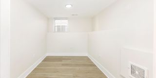 4849 West Hutchinson Street - 1 Gallery 19