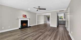 679 Anderson Walk Gallery 3