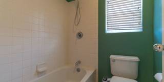 PRIME CORNER UNIT WITH CENTRAL AC!!! 3BR, 2.5BA WITH 2-CAR GARAGE Gallery 23