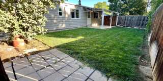 Spacious 4BR House in Edgewater Gallery 77