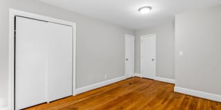 NW - Large Brick Ranch, Updated, Hardwoods, LR, DR, Den, Two Decorative Fire Places, Fenced, Storage Building, Desirable Neighborhood! Gallery 33