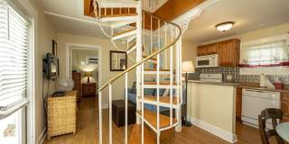 Old Town Apt Steps From Duval Gallery 1