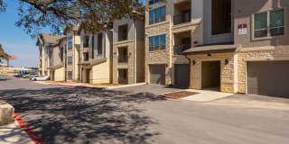 Ironridge at Hill Country Village Gallery 89