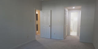 2-Bedrooms Condo in Bentley Place Gallery 10