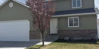2075 Mary Drive Gallery 1