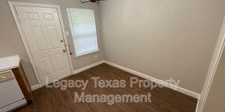 1607 N Nolan River Rd Gallery 3