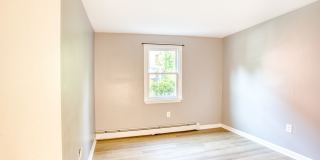 Lovely 3 Bedroom 1 Bathroom - 1st Floor with/ Washer and Dryer Gallery 27