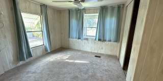 FIRST MONTH RENT FREE! Cute and Quiet 2/2 in N. Ft. Myers Gallery 14