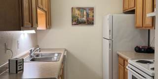 Chateau Knoll Gallery 76