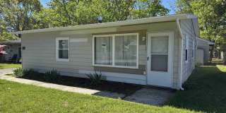 208 Shore Boulevard Gallery 1