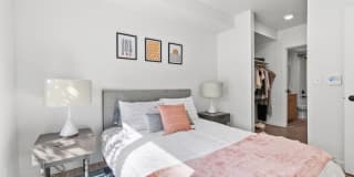 Riverline Gallery 13