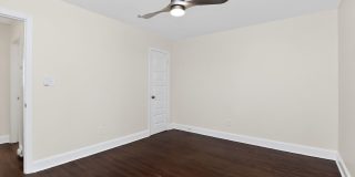 Charming Two Bedroom Duplex in Commonwealth Park! Gallery 13