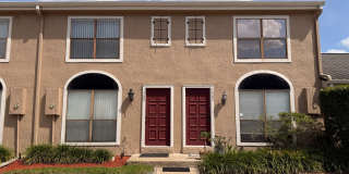 2 Bedroom Winter Springs Townhouse Gallery 1