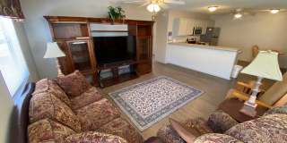 ANNUAL Lease – Turnkey 2+2 Patio Villa in the Desirable Village of Bonnybrook Gallery 10