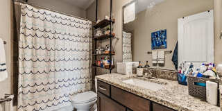 3007 W PALMIRA Avenue Gallery 29