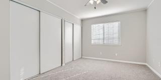 2 Bed, 2 Bath Condo in Aurora! Gallery 12