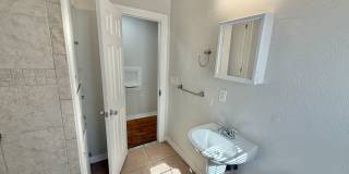 4 Bedroom home! Gallery 11