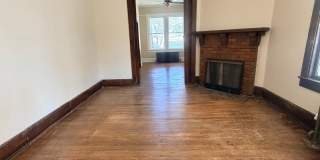 Come enjoy this completely renovated 1 bed/ 1 bath apartment close to shopping, walking trails, medical, Maryville Collage. Gallery 8