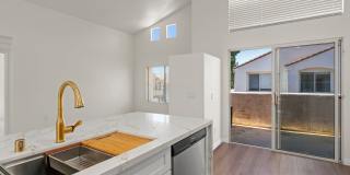 Newly renovated 2-bedroom UTC townhome in the coveted Andria of Renaissance at La Jolla community! Small pet ok! Gallery 15
