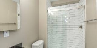 Maple Grove-Minutes from Law/Optometry School! Gallery 2