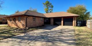 Lovely Brick Home in NW OKC near Lake Hefner Gallery 1
