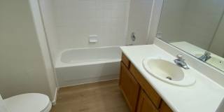 Great 4 bed/2.5 bath home located in the Southern area Gallery 14