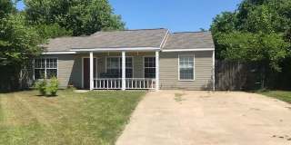Super Cute 3 Bedroom Now Available! Super Cute 3 Bedroom Now Available! Gallery 1