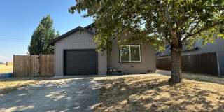 Charming 3-Bedroom, 2-Bath SE Albany Duplex - No water bill! Gallery 1