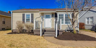 2216 E Walnut Street Gallery 1