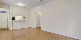 709 W 21st St Apt 206 Gallery 9