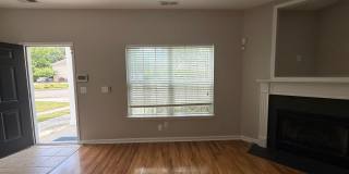 Move in Ready Three Bedroom Townhome in West Ashley Gallery 4