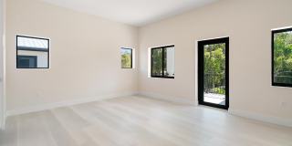19 Coral Way Gallery 11