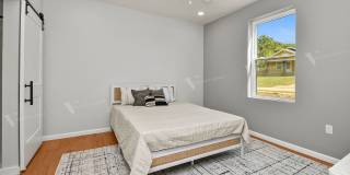 The Knoll Gallery 34