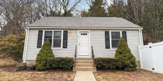Beautiful House Available in Wakefield MA! Gallery 1