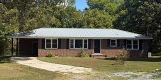 4 Bedrooms, 2 Bathrooms - Home in Armuchee! **NEWLY REMODELED!!** Gallery 1