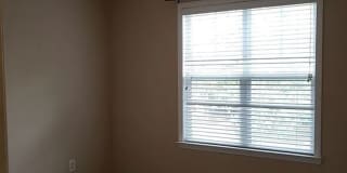 Room in 3 Bedroom Home at McGoogan Ln Gallery 6