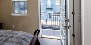 Fully Furnished Downtown 2 Bed, 4 Bath Executive Townhouse Gallery 32