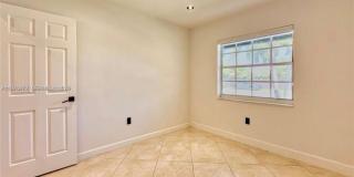 21020 NE 18th Ct Gallery 1