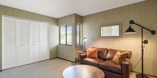 Beautiful 5 bed/4 bath + Den in Desirable Paradise Valley Gallery 28