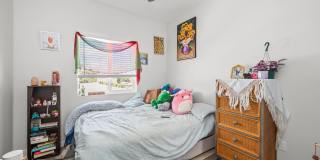 Spacious turfed yard! Gallery 14