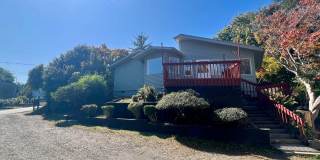 2 Bedroom Home in Coos Bay Gallery 1