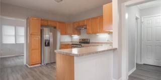 1125 Margaret Street Gallery 6