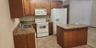 Three bedroom two bathroom Town home Gallery 10