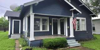 408 W Trinity Street Gallery 1
