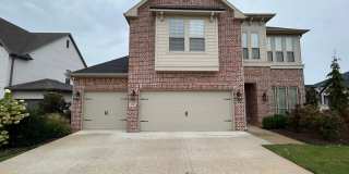 Fully Furnished Stylish 4-Bedroom Home in Cave Springs Gallery 1