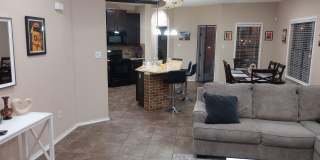 Room in 3 Bedroom Home at Arabian King Gallery 14