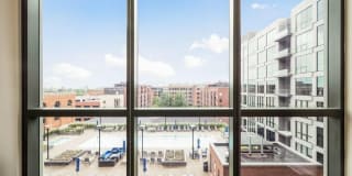 250 W Spring Street Gallery 10