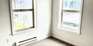 1 bedroom, 1 bathroom Condo with City View! Gallery 11