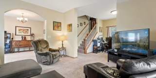 3 Bed House w/ Garage, Laundry, & Fenced Yard! Gallery 7