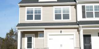 3BR/2.5BA SFR with 1-car garage near Publix. Pets Allowed Gallery 1